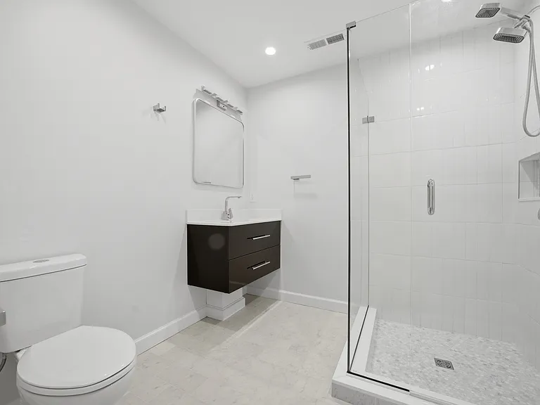 68 Gregory Blvd #2 — Photo 11