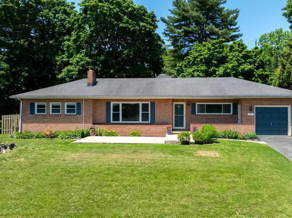 207 Scott Rd, York, PA 17403