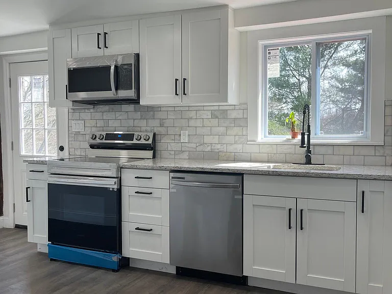 243 Park Ln #1 — Photo 4