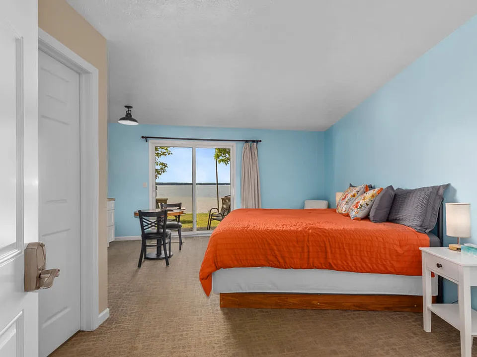 214 N Main St #ID1596551P