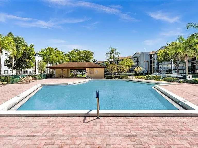 12500 SW 5th Ct #208M — Photo 36