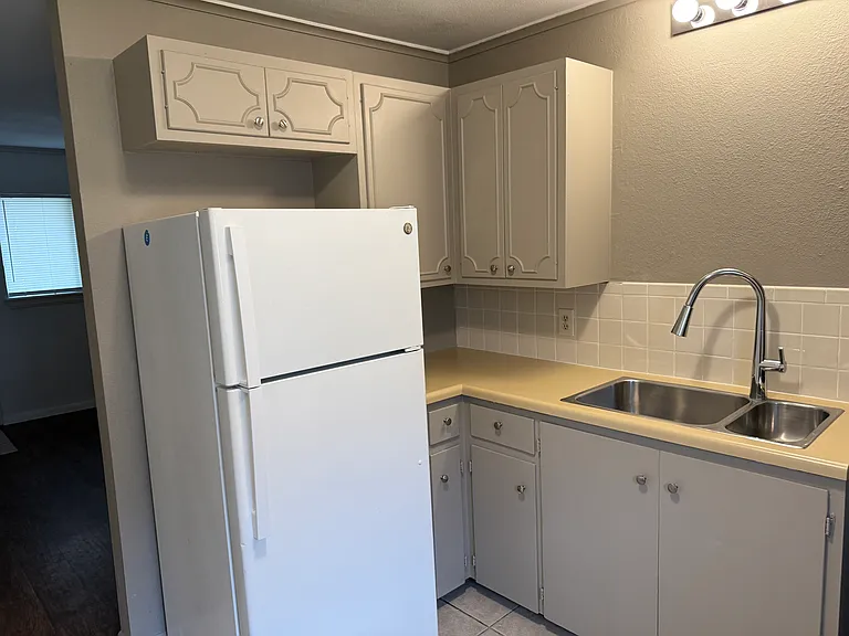 4615 S Madison Pl — Photo 12