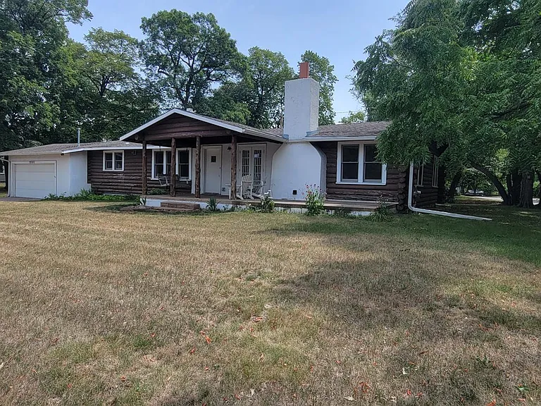 19101 Delton Ave — Photo 92