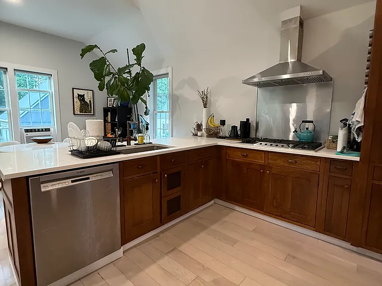 139A E Market St — Photo 4
