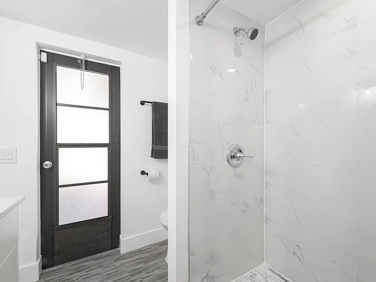 1443 SW Embers Ter — Photo 12