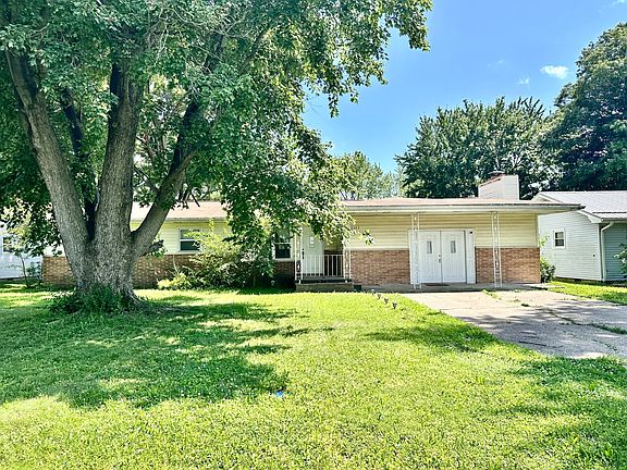 2nd image of 2303 Mimosa Dr