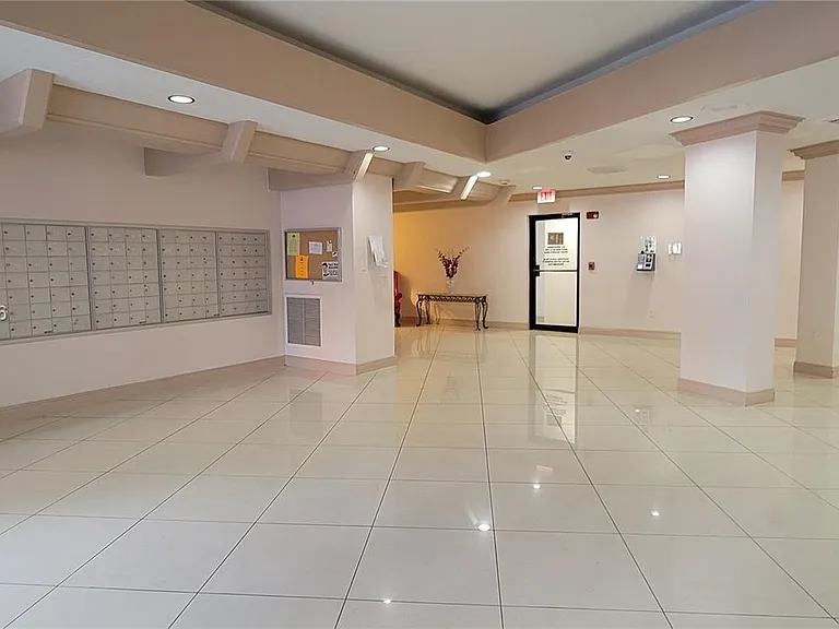 1300 NE Miami Gardens Dr #714E — Photo 36