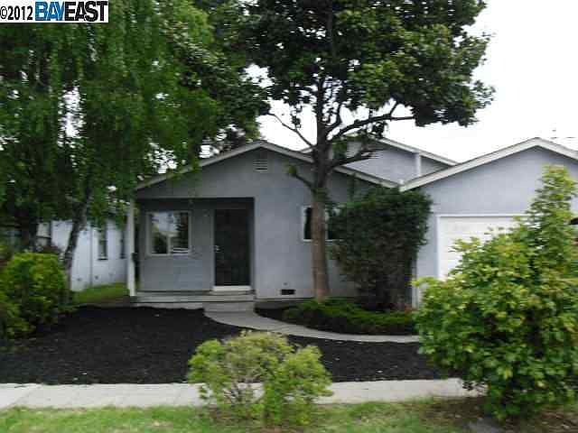 1st image of 26422 Underwood Ave