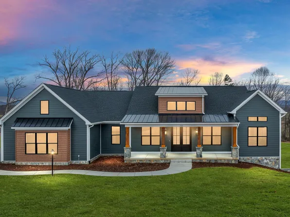 12 Langdon Woods Dr, Dyke, VA 22935