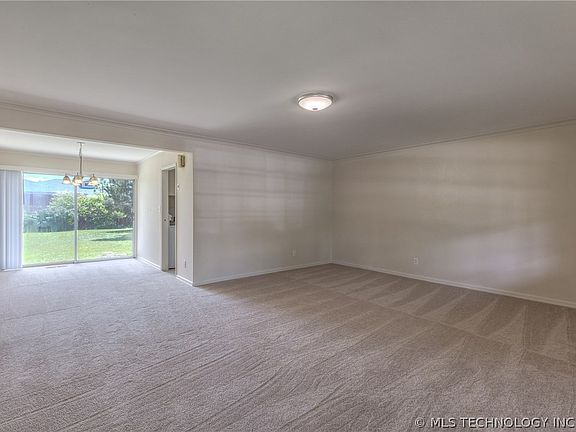 4th image of 2506 E 57th St