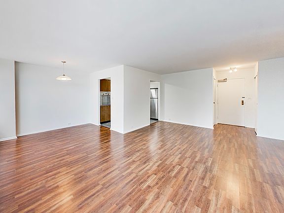 2nd image of 3550 N Lake Shore Dr APT 521