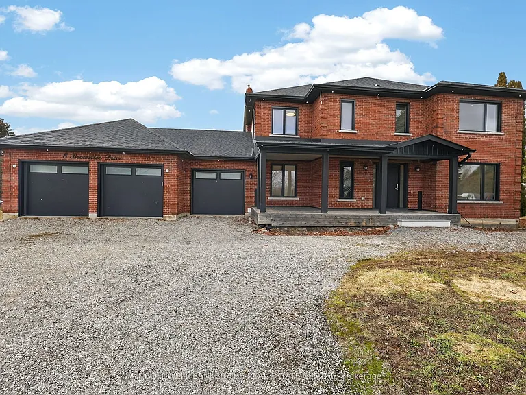 8 Brownlee Dr — Photo 2