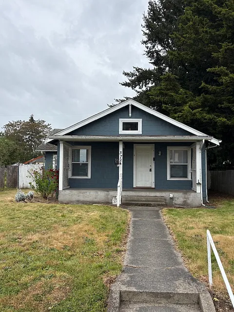 Building Photo - 3724 E G St