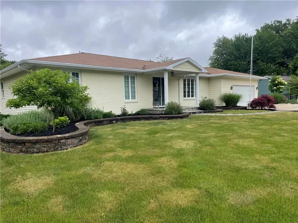 4144 Venice Dr, Erie, PA 16506