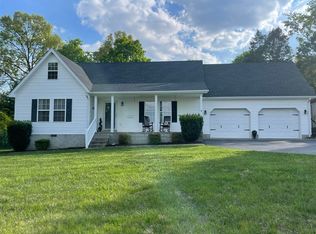 215 W McLellan Rd, Bowling Green, KY 42101