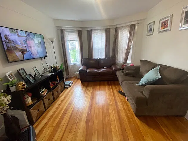 3 bed, 1100 sqft, $3,500 — Photo 4