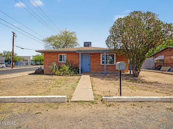 972 N Chrysler Dr, Tucson, AZ 85716