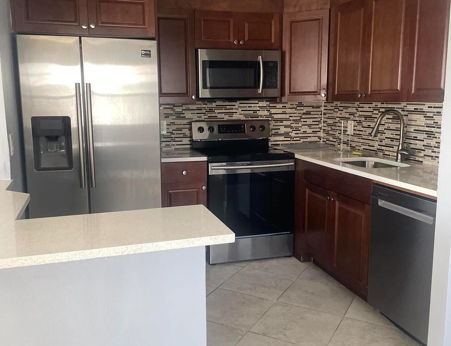 1 bed, 1.5 bath, 726 sqft, $1,500 — Photo 1