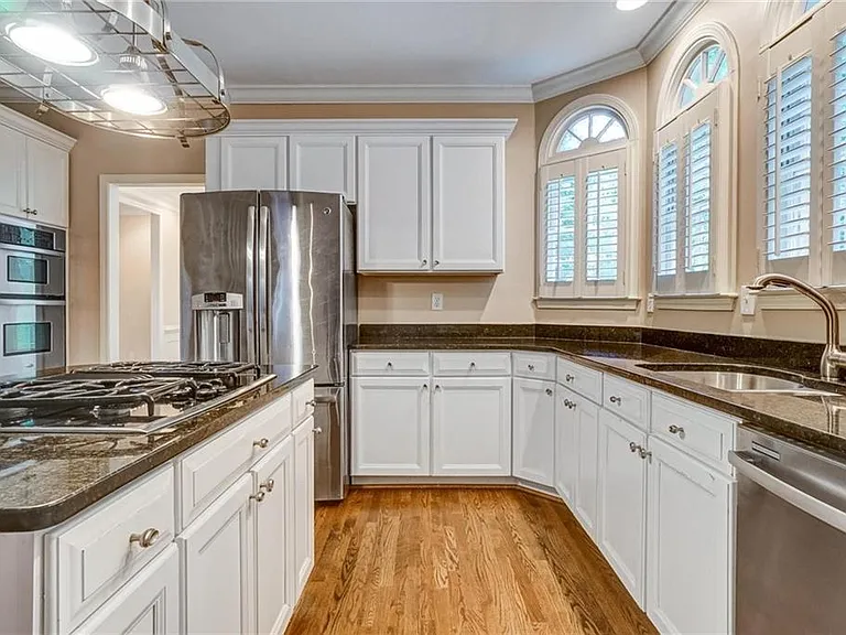 510 Jacaranda Ct — Photo 3
