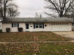 1132 Elm St, Jacksonville, IL 62650