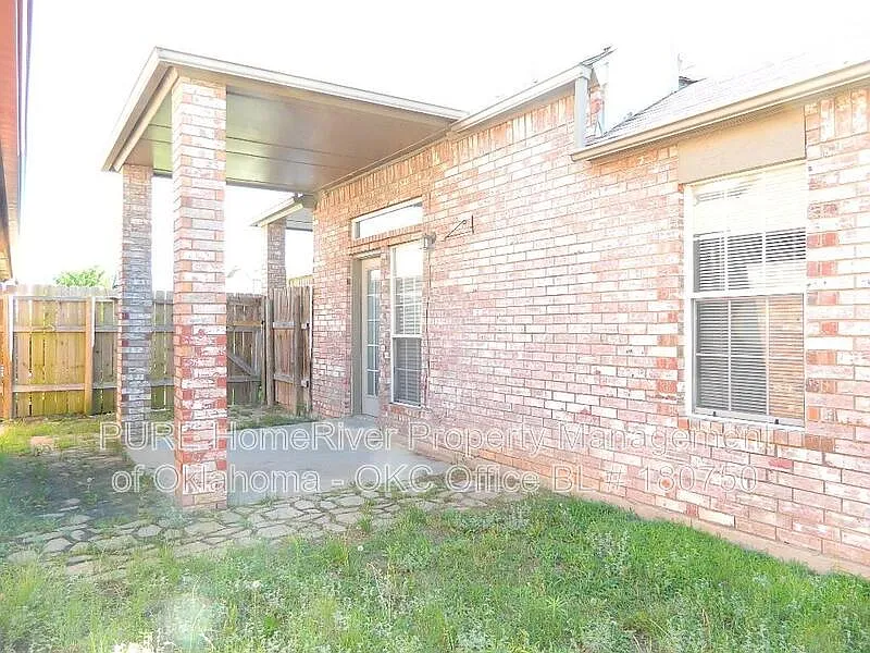 2 bed, 2.0 bath, 1239 sqft, $1,450 — Photo 3
