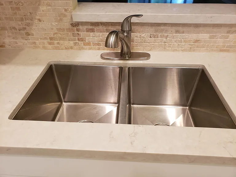 10875 Lake Front Pl — Photo 7