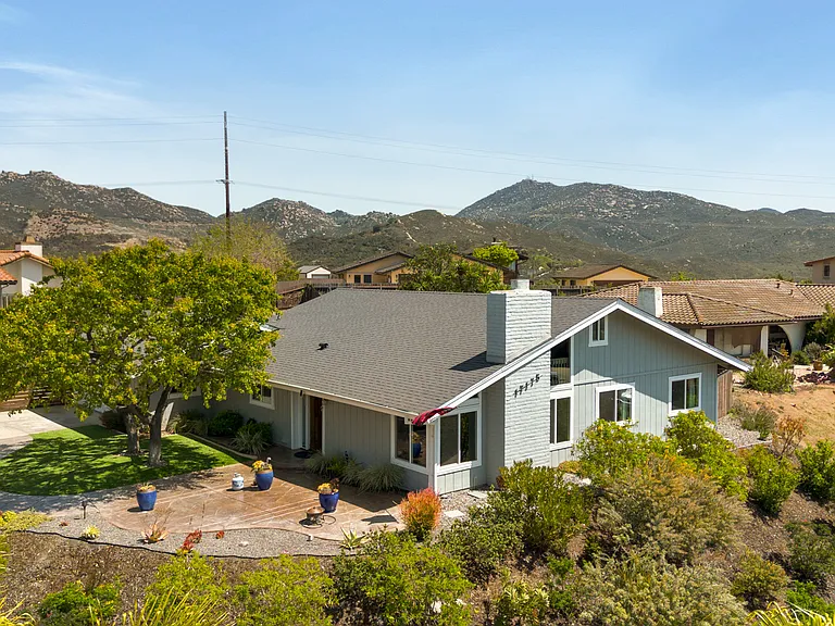 17175 Tam O Shanter Dr — Photo 32