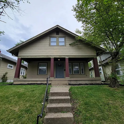 325 S Grand Ave Photo 1
