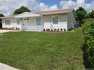 413 SW 80th Ter, North Lauderdale, FL 33068