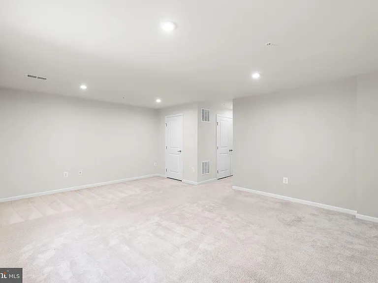 2657 Richmond Way — Photo 4