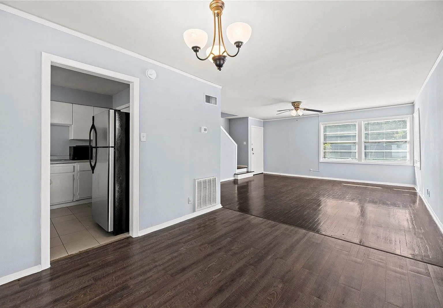 2 bed, 1229 sqft, $1,600 — Photo 3