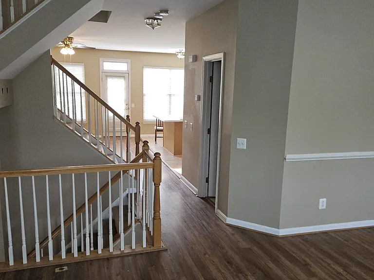 25547 Gwynneth Sq — Photo 15