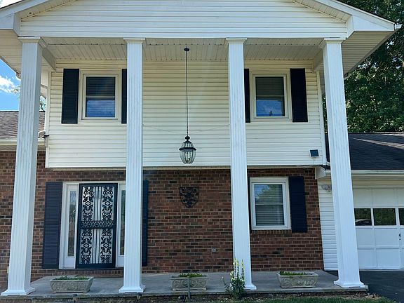 4th image of 202 Maywood St