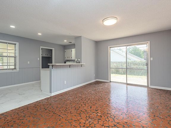 4th image of 3580 Hanna Dr