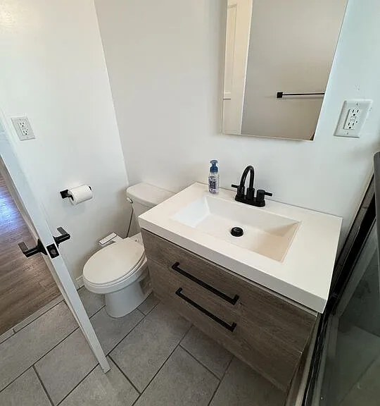 446 N California St — Photo 22