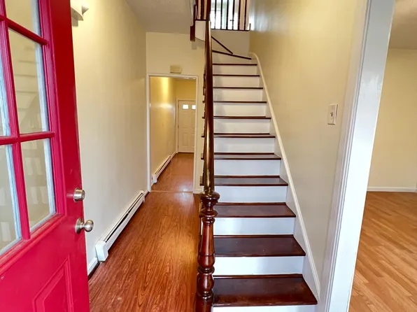 10 Gilman St #1, Somerville, MA 02145