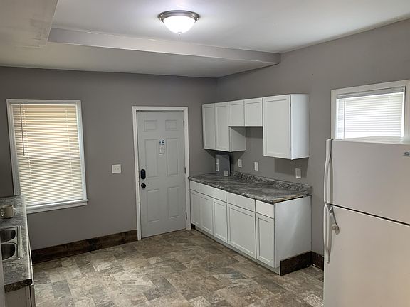 5th image of 3341 Emerson Ave N