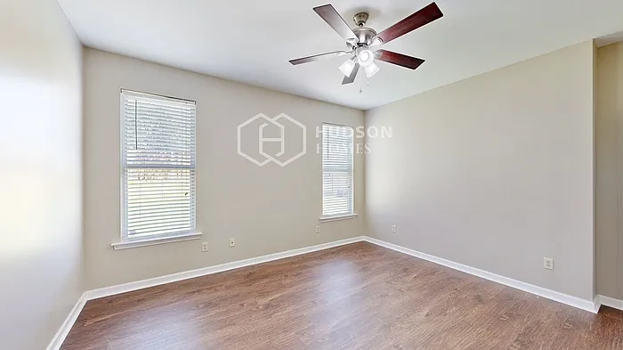 1008 Washington Ct — Photo 16