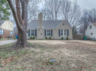 6917 Dearborn St, Overland Park, KS 66204