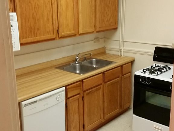 4th image of 7 N Arthur Ashe Blvd APT 5