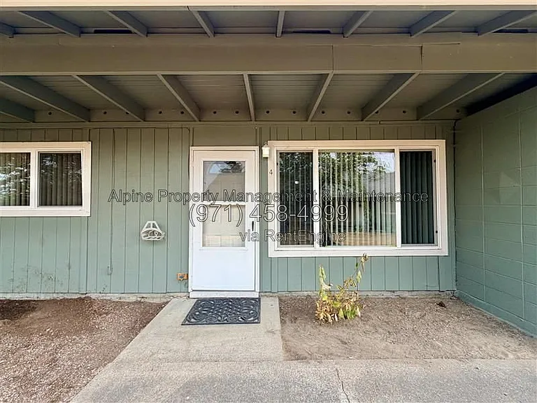 925 NW Joy Ave #4 — Photo 19