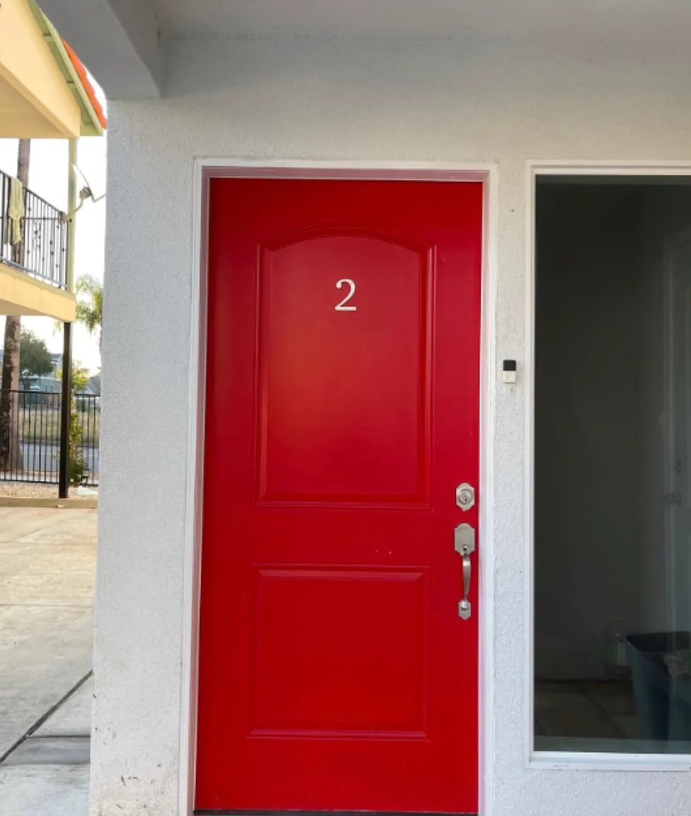 2 bed, 900 sqft, $2,700 — Photo 4