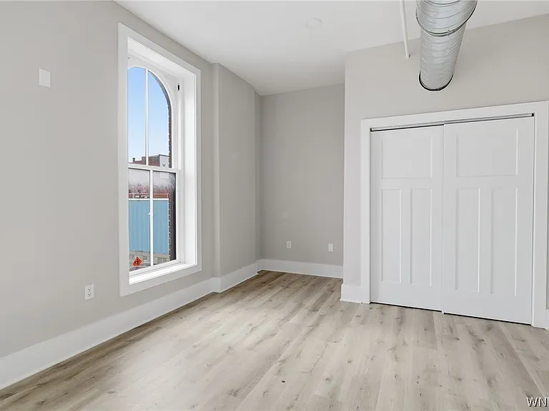 136 Seneca St — Photo 19