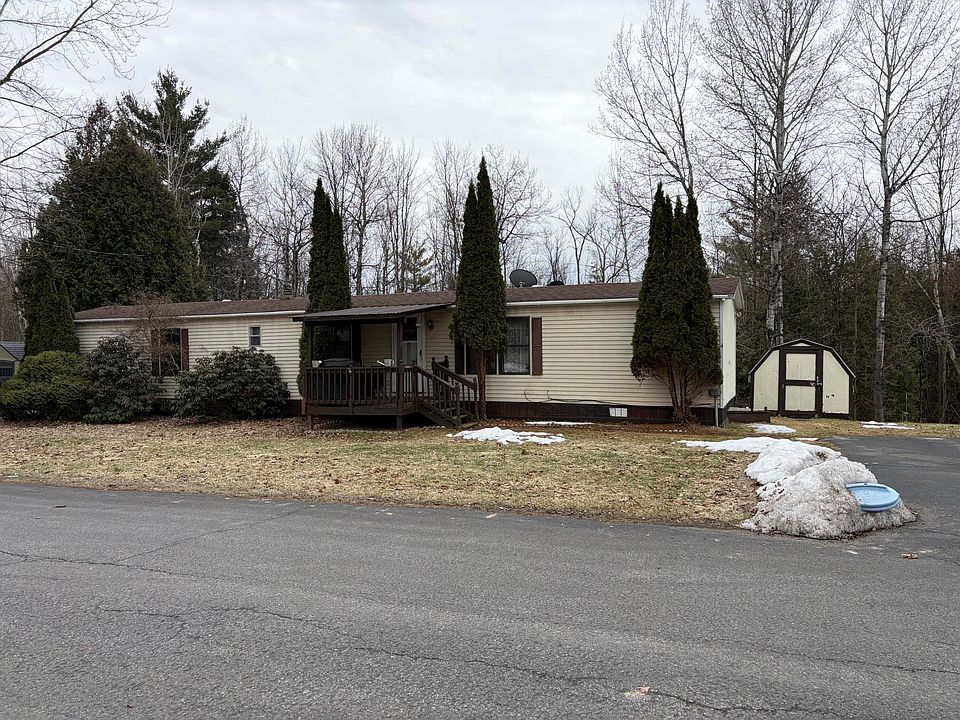1st image of 4 Labarge Dr