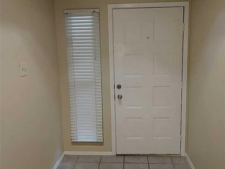 4401 Andalusia Trl — Photo 2