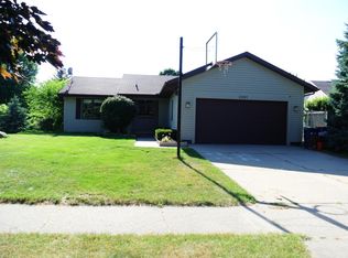 2281 Thistledowne Dr NE, Grand Rapids, MI 49505