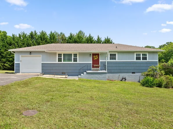 46 Moore Dr, Rossville, GA 30741