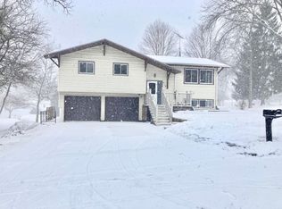 516 W Indian Hills Dr, Waterloo, WI 53594