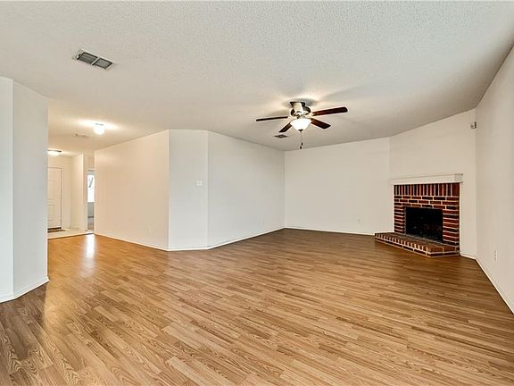 5th image of 2901 Reata Dr