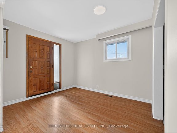 3rd image of 14 Stephenfrank Rd